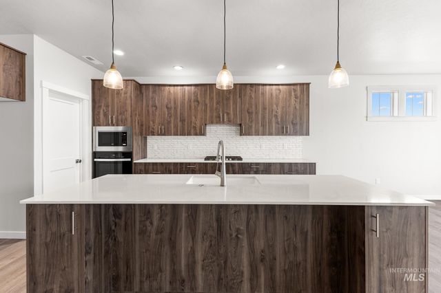 2431 W Kincaid St, Kuna, ID 83634