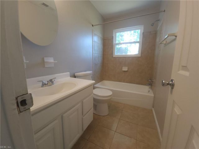 846 Drawbridge DR, Chesapeake, VA 23323