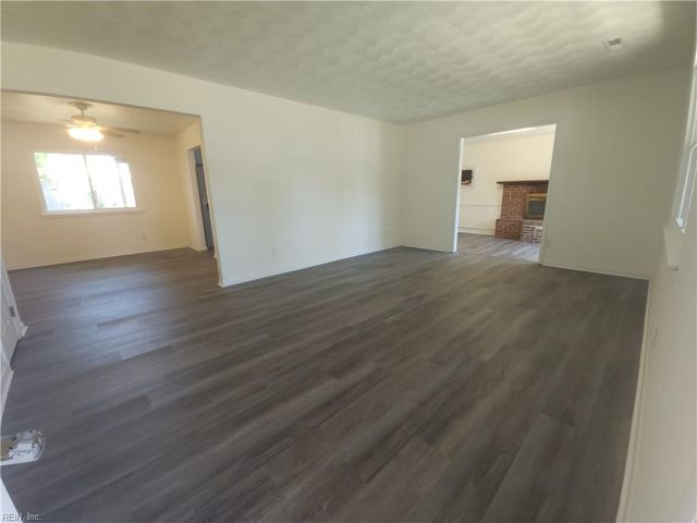 846 Drawbridge DR, Chesapeake, VA 23323