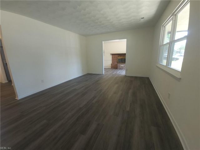 846 Drawbridge DR, Chesapeake, VA 23323