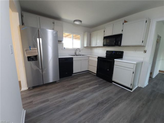 846 Drawbridge DR, Chesapeake, VA 23323