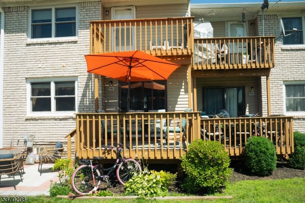 981 Robin Rd 981, Hillsborough Twp., NJ 08844