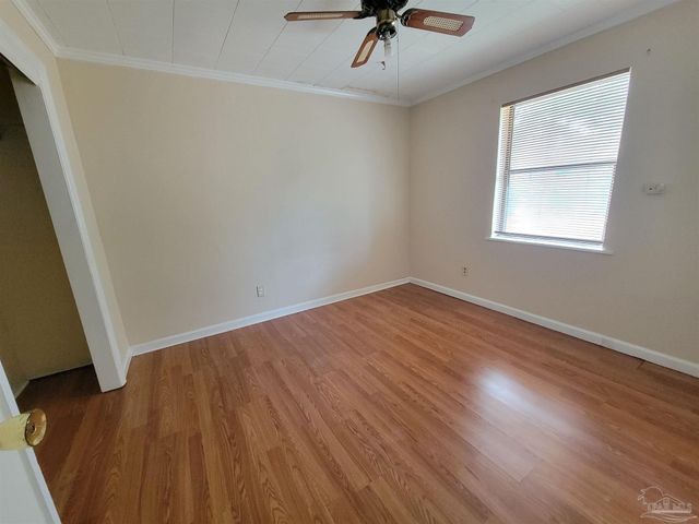 415 Rhoda St, Pensacola, FL 32503