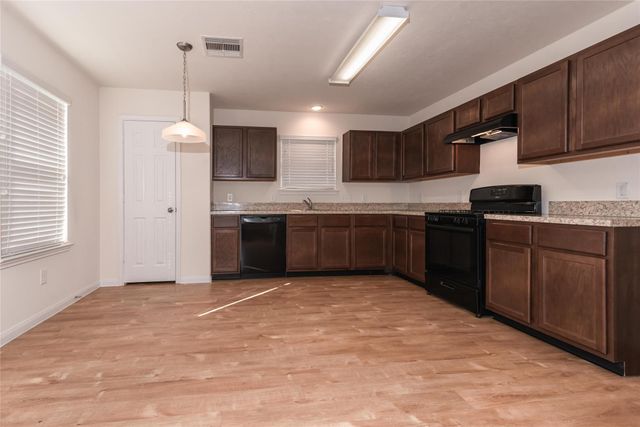 724 S Ella Creek, Houston, TX 77067