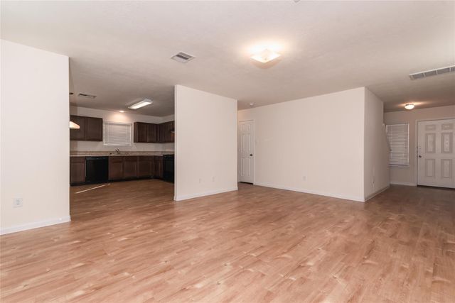 724 S Ella Creek, Houston, TX 77067