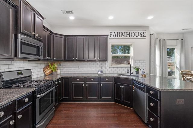 355 Fieldstone Lane, Dallas, GA 30132