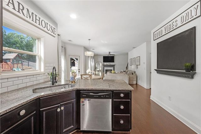 355 Fieldstone Lane, Dallas, GA 30132