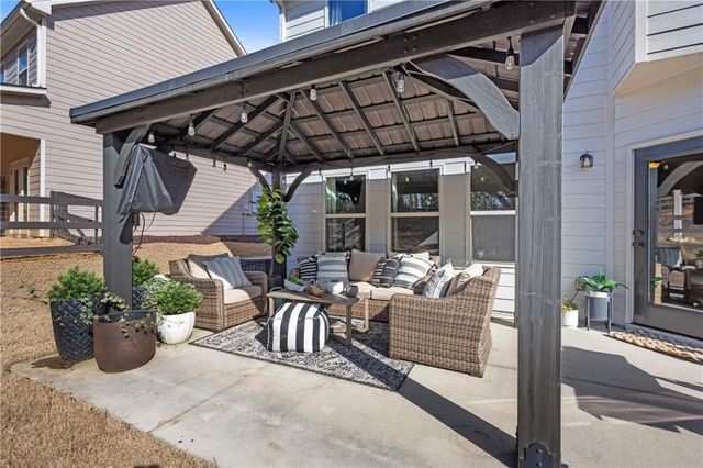 355 Fieldstone Lane, Dallas, GA 30132