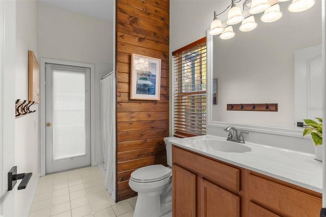 8204 GINGER PINE WAY, Tampa, FL 33647