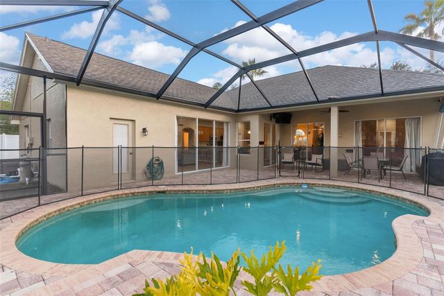 8204 GINGER PINE WAY, Tampa, FL 33647