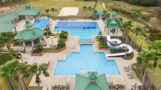 8204 GINGER PINE WAY, Tampa, FL 33647