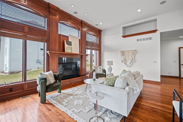 2508 Cottonwood Road, Ames, IA 50014