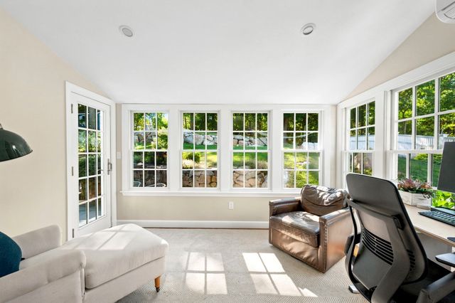 37 Century Ln, Milton, MA 02186