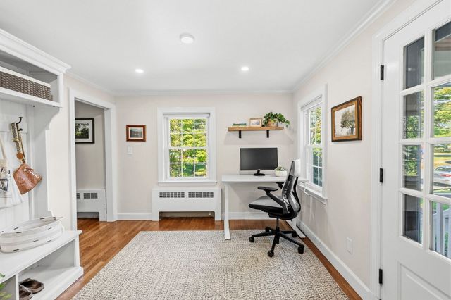 37 Century Ln, Milton, MA 02186