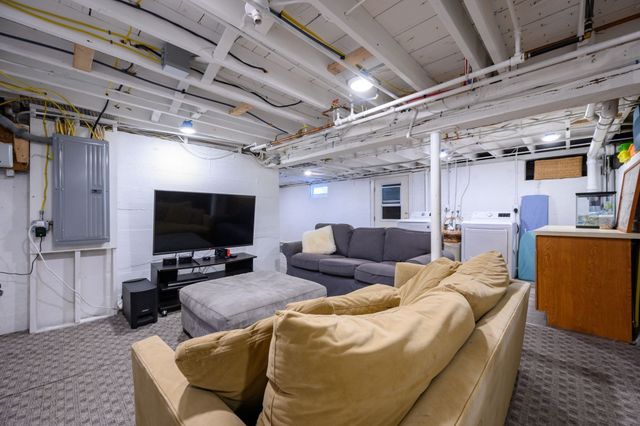 37 Century Ln, Milton, MA 02186