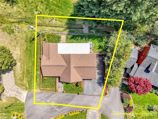 96 Garden Court, Maggie Valley, NC 28751