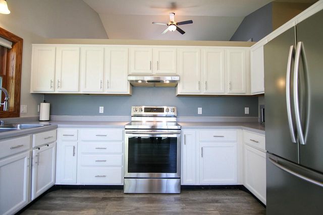 804 Whispering Way, Cottage Grove, WI 53527
