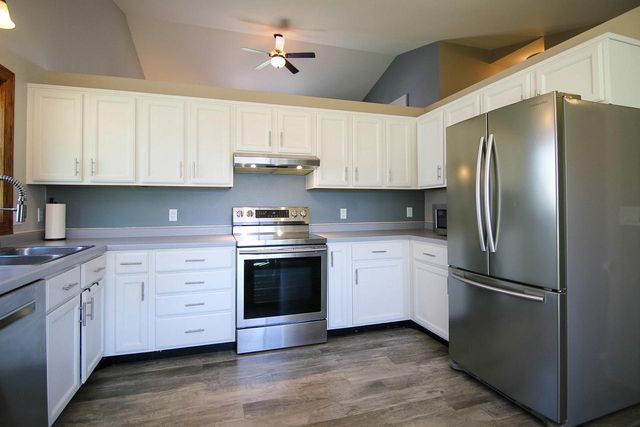 804 Whispering Way, Cottage Grove, WI 53527