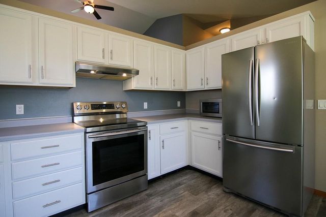 804 Whispering Way, Cottage Grove, WI 53527