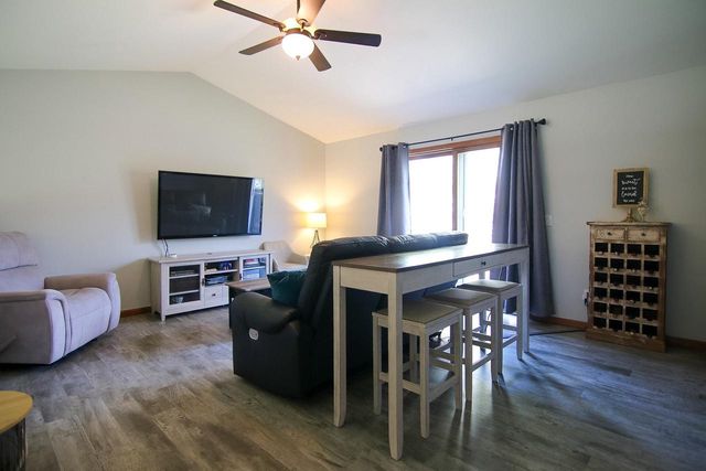 804 Whispering Way, Cottage Grove, WI 53527