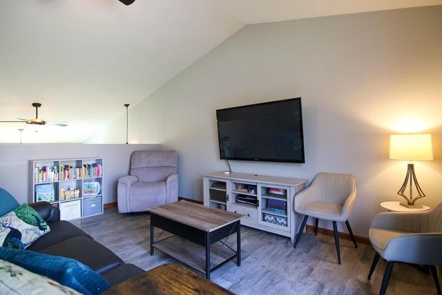 804 Whispering Way, Cottage Grove, WI 53527