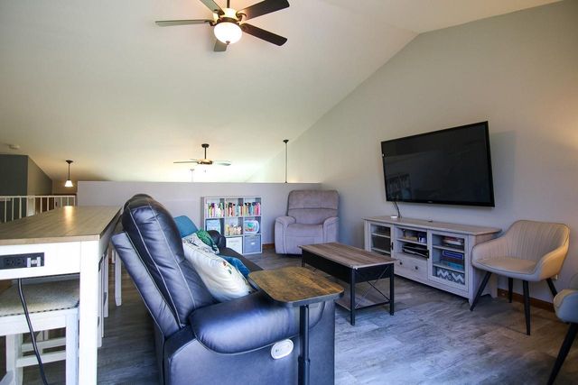804 Whispering Way, Cottage Grove, WI 53527
