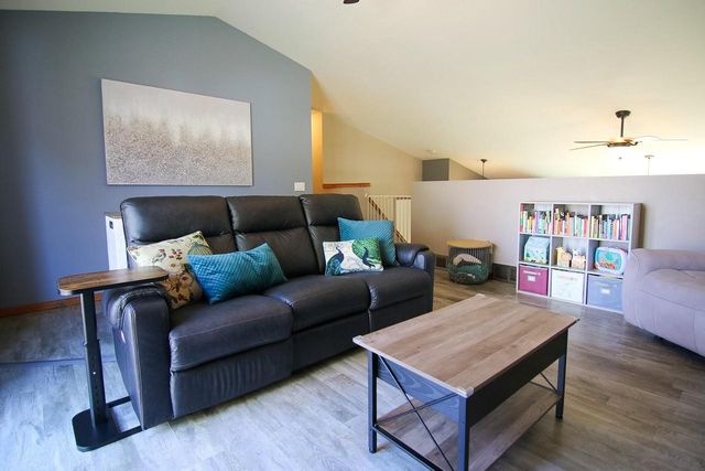 804 Whispering Way, Cottage Grove, WI 53527