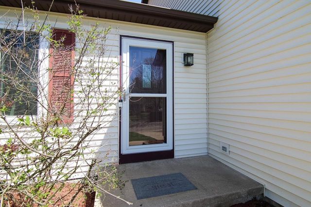 804 Whispering Way, Cottage Grove, WI 53527
