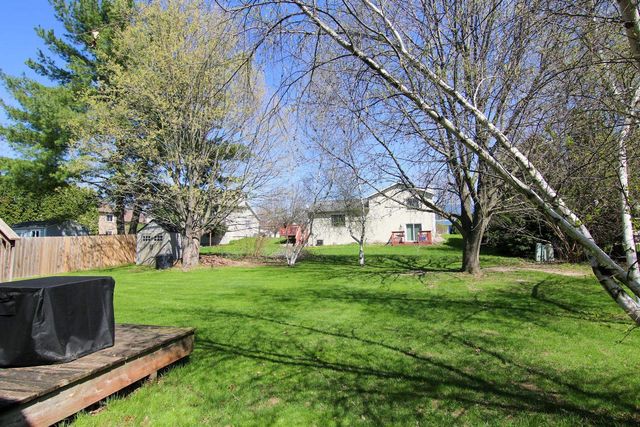 804 Whispering Way, Cottage Grove, WI 53527