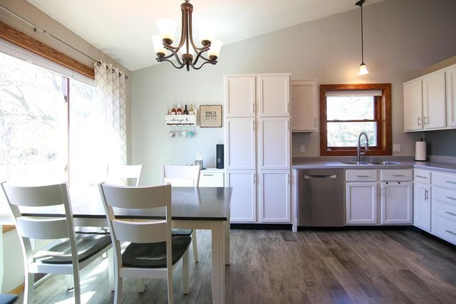 804 Whispering Way, Cottage Grove, WI 53527