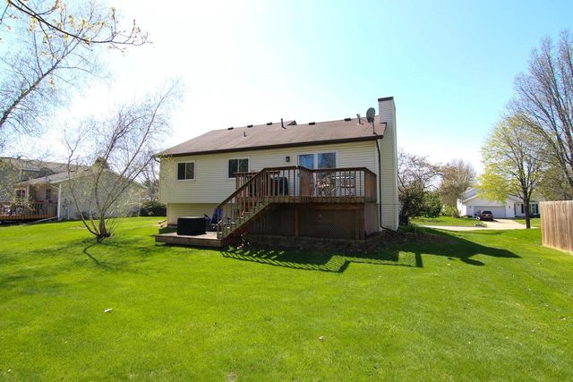 804 Whispering Way, Cottage Grove, WI 53527