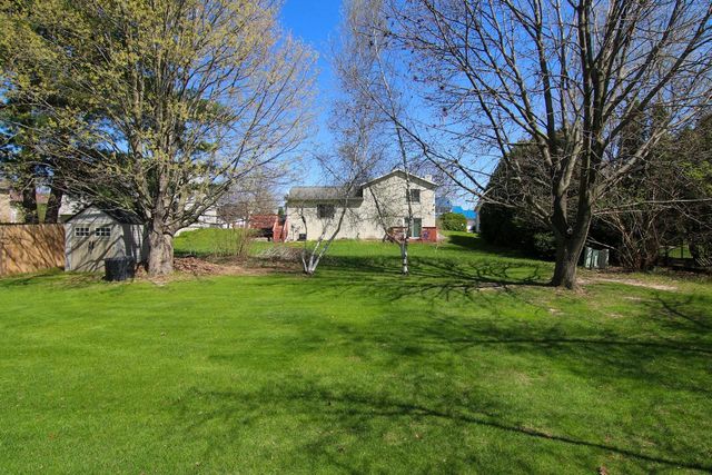 804 Whispering Way, Cottage Grove, WI 53527
