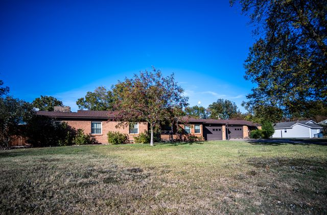 8312 Llano Avenue, Benbrook, TX 76116