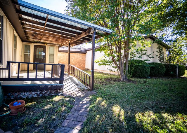 8312 Llano Avenue, Benbrook, TX 76116