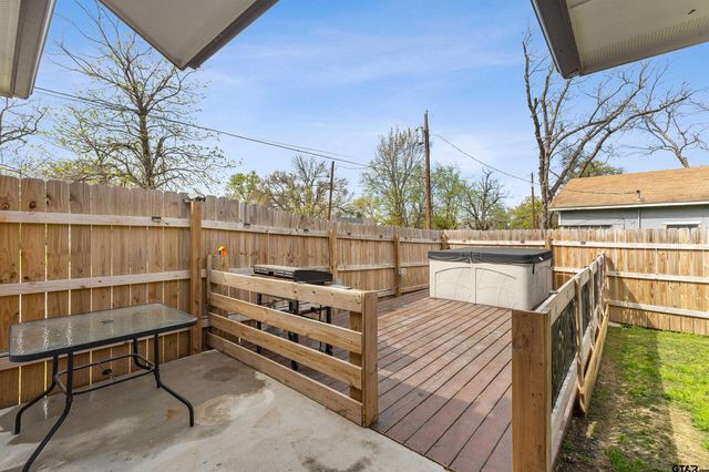 101 W Ross Street, Sulphur Springs, TX 75482