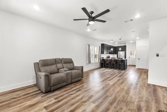 101 W Ross Street, Sulphur Springs, TX 75482