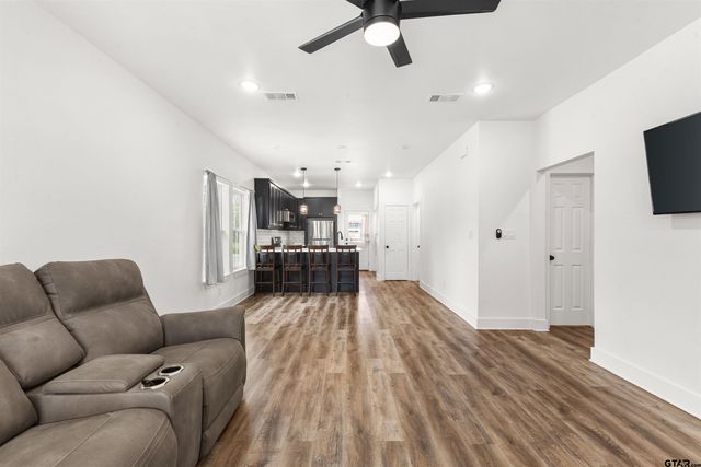 101 W Ross Street, Sulphur Springs, TX 75482