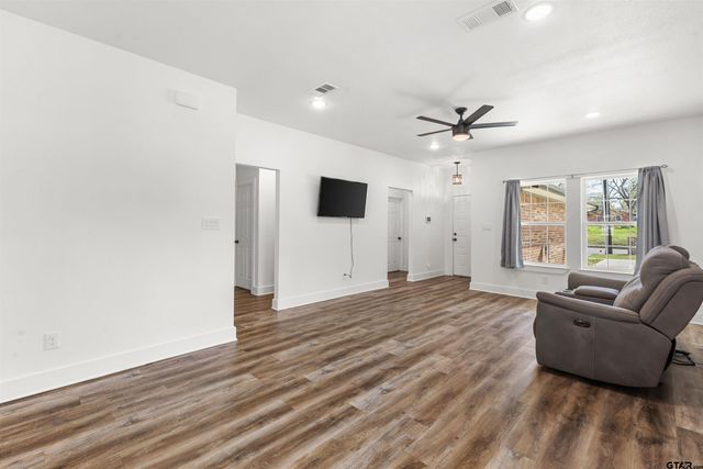 101 W Ross Street, Sulphur Springs, TX 75482