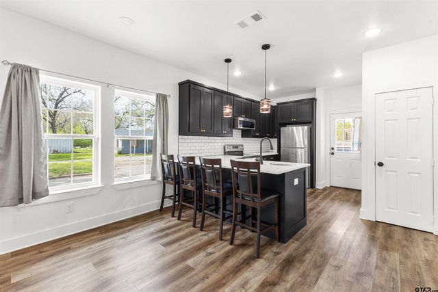 101 W Ross Street, Sulphur Springs, TX 75482