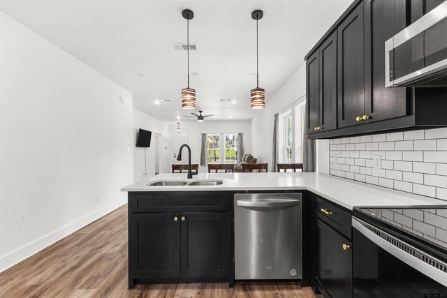 101 W Ross Street, Sulphur Springs, TX 75482