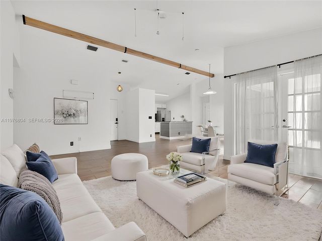 336 S Ketch Dr, Sunrise, FL 33326