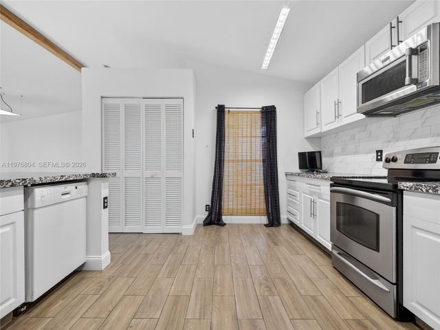 336 S Ketch Dr, Sunrise, FL 33326