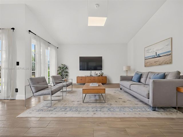 336 S Ketch Dr, Sunrise, FL 33326