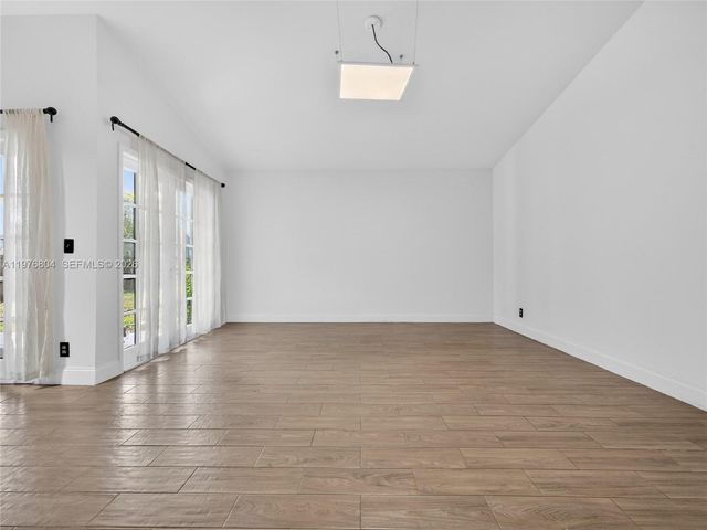 336 S Ketch Dr, Sunrise, FL 33326