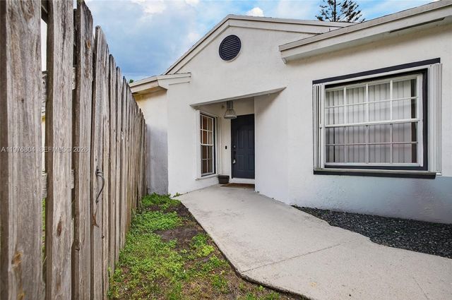 336 S Ketch Dr, Sunrise, FL 33326