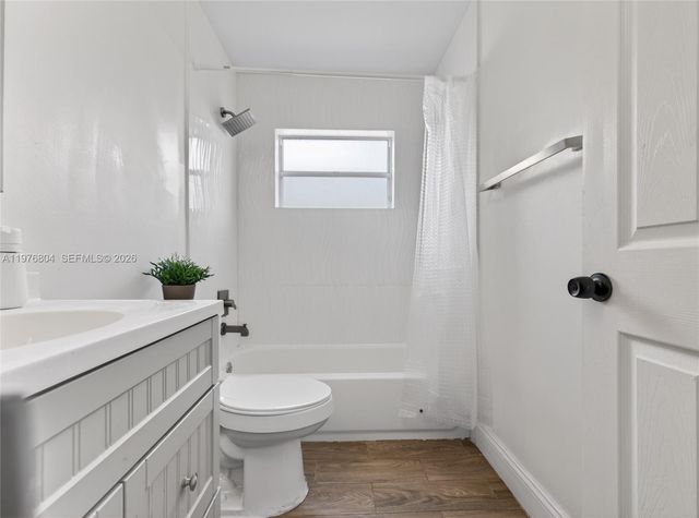 336 S Ketch Dr, Sunrise, FL 33326