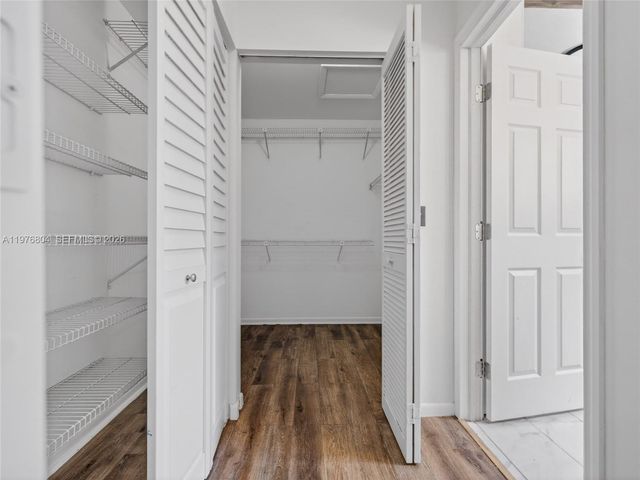 336 S Ketch Dr, Sunrise, FL 33326