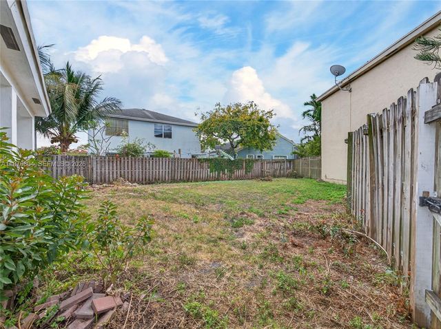 336 S Ketch Dr, Sunrise, FL 33326