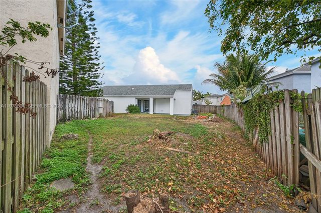 336 S Ketch Dr, Sunrise, FL 33326