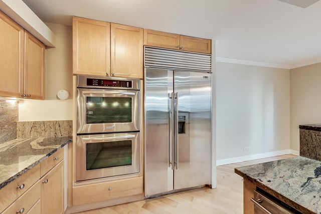 201 E Chestnut Street 3A, Chicago, IL 60611